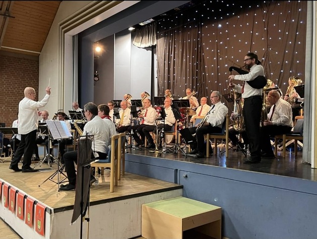 FW Wathlingen: Fr&uuml;hjahrskonzert der Musikz&uuml;ge der Ortsfeuerwehr Adelheidsdorf und der Freiwilligen Feuerwehr Ramlingen-Ehlershausen