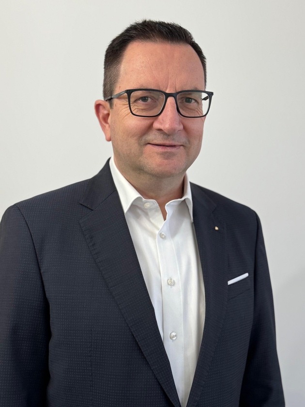 Vorstandswechsel bei der Sparkasse KölnBonn: Cathrin Dauven folgt auf Rainer Virnich, Michael Kahl wird neuer Privatkunden-Vorstand