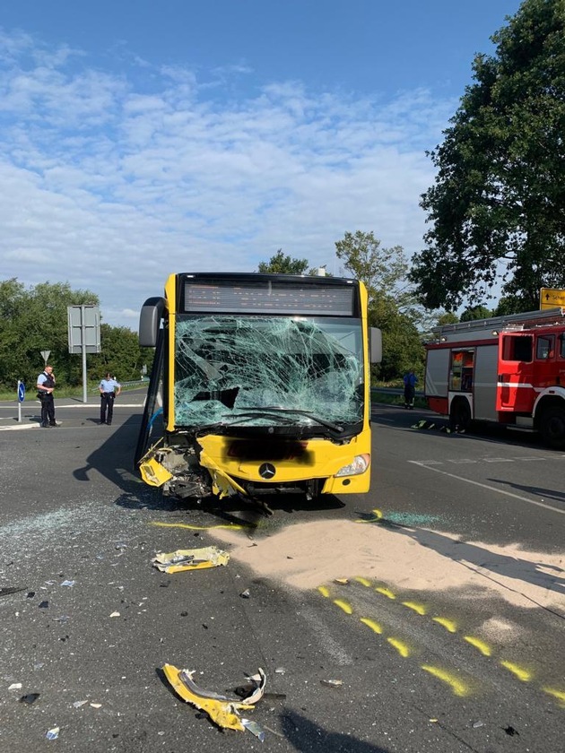 FW-Schermbeck: Schwerer Verkehrsunfall auf der Dorstener Straße am Donnerstagmorgen