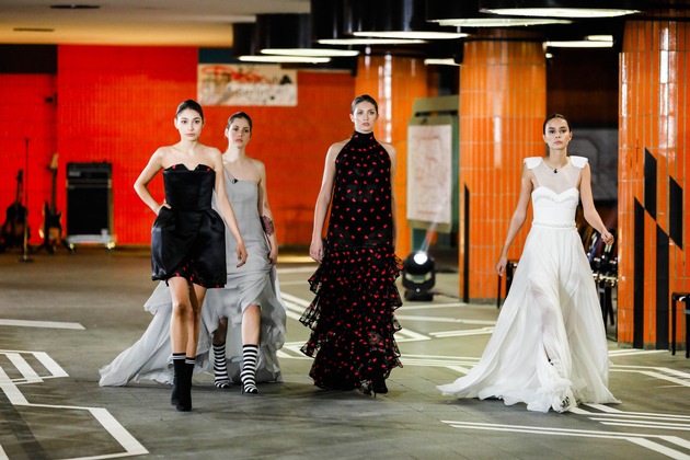Fashion-Show im Berliner Untergrund - Heidi Klum und Gastjurorin Lena Gercke starten am Donnerstag die Suche nach &quot;Germany&#039;s next Topmodel&quot; 2019
