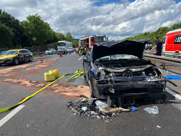 FW Sankt Augustin: Verkehrsunfall mit drei Verletzten auf Autobahn A3