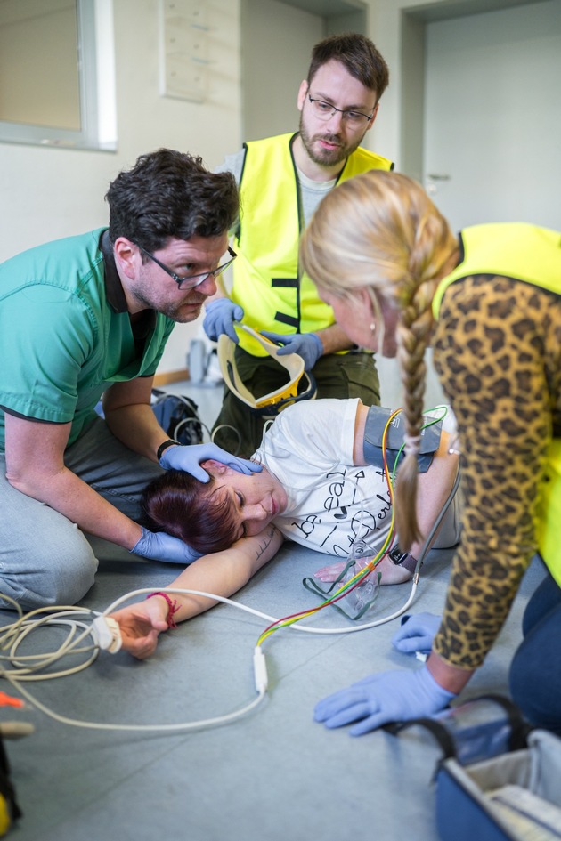 Wenn Sekunden entscheiden: Interdisziplin&auml;res Training f&uuml;r die Notfallversorgung