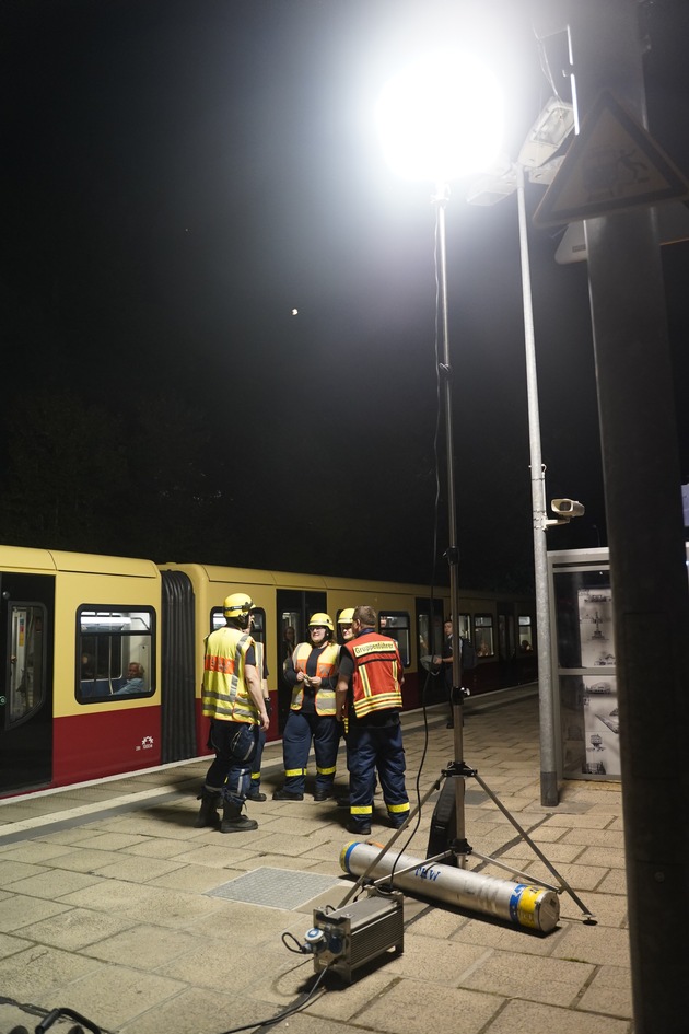 THW LVBEBBST: Stromausfall Berlin Treptow-Köpenick: Rund 300 THW-Kräfte im Einsatz