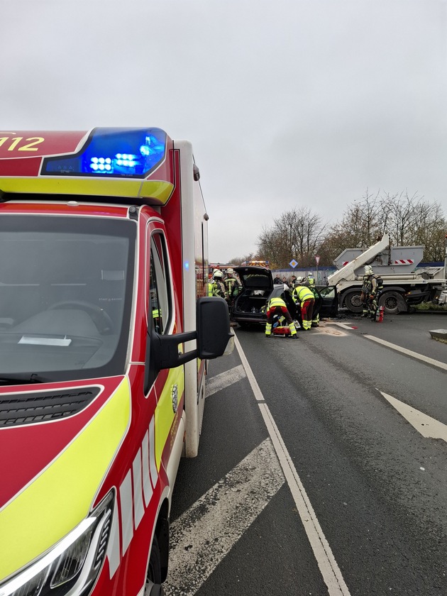 FW Bocholt: Verkehrsunfall auf der L602