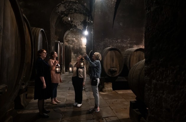 Tourismus Marketing GmbH Baden-Württemberg: Gibt's hier Geister? / Verlorene Seelen, Tod und Teufel: ein schaurig-schöner Rundgang durchs abendliche Residenzschloss Ludwigsburg