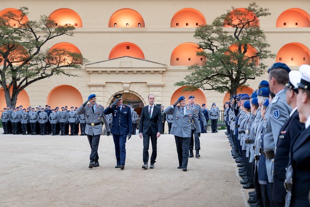 Indienststellung des Kommandos Gesundheitsversorgung der Bundeswehr