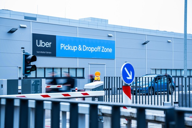 Smartes Waytising von Media Frankfurt und Uber: Der neue Uber-Abholbereich am Flughafen Frankfurt