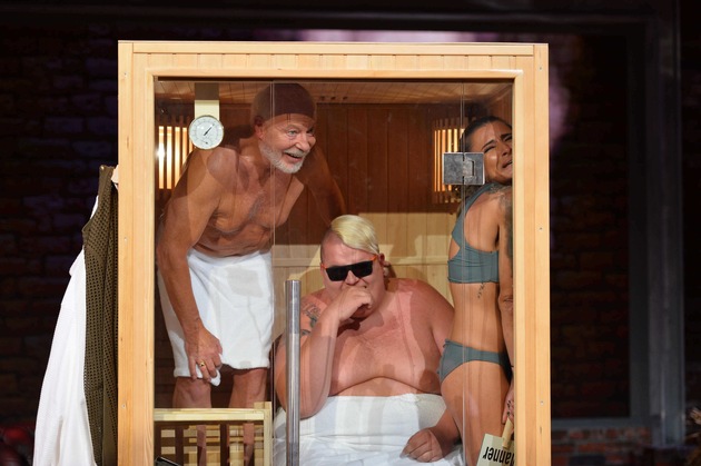 Was macht Sophia Thomalla mit Bill Mockridge in der Sauna? &quot;LUKE! Die Woche und ich&quot; am Sonntag, 30. Oktober in SAT.1