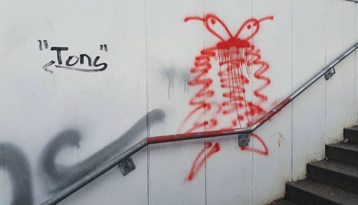 POL-EU: Mehrere Graffiti - Hinweise erbeten