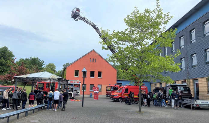 POL-HWI: Verkehrssicherheitstag im Berufsschulzentrum Nord in Wismar
