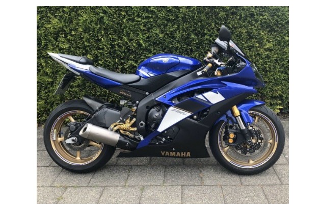 POL-NE: Yamaha Motorrad gestohlen - Polizei sucht Zeugen (Fotos im Anhang)