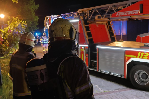 FW-SE: Dachstuhlbrand eines Einfamilienhauses in Ellerau
