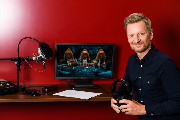 Ein Dorf voller Geheimnisse: &quot;Werwölfe - Das Spiel von List und Täuschung&quot; startet am 25. September in der ARD Mediathek - mit Michael Kessler als Erzähler