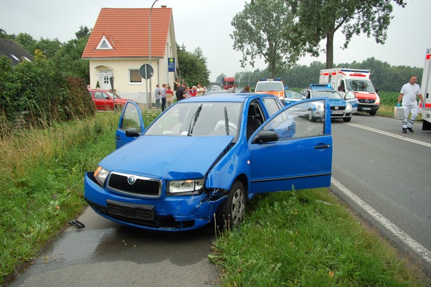 POL-STH: Pkw und Quad prallen auf der B 65 frontal aufeinander