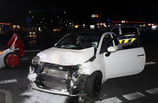 POL-DN: Verkehrsunfall mit Rettungswagen