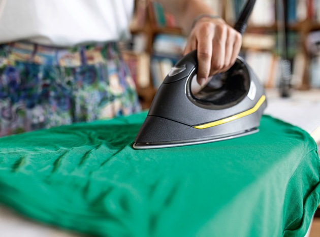 Dampfdruck-Bügeleisen Kärcher EasyFinish vorgestellt
