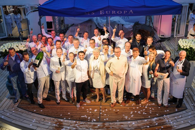 MS EUROPA: &quot;White Night&quot; bei der Hamburger Gourmetnacht (FOTO)