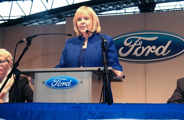 Ford-Werke GmbH: Ministerpräsidentin von Nordrhein-Westfalen Hannelore Kraft nimmt an Betriebsversammlung von Ford in Köln teil (FOTO)