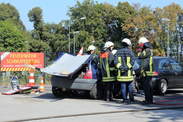 FW-BO: Praktischer Tag der Freiwilligen Feuerwehr in Bochum