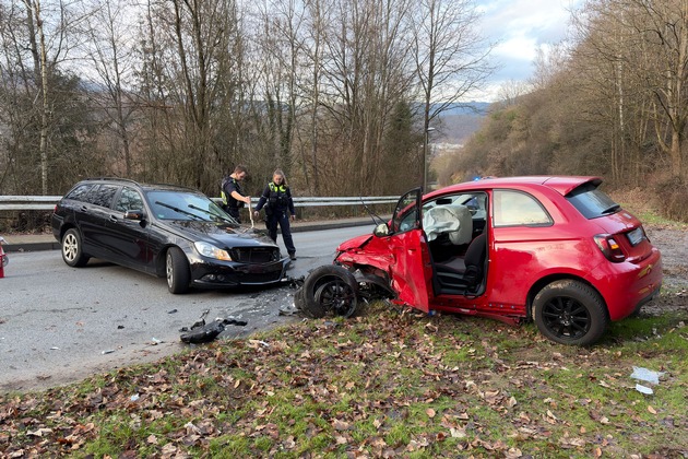 FW Finnentrop: Verkehrsunfall in Finnentrop