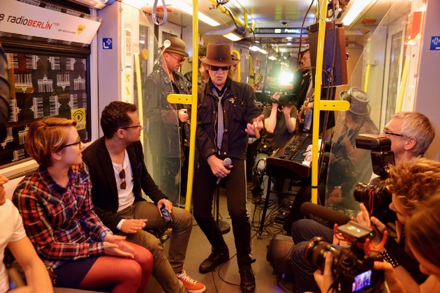 Udo Lindenberg rockt den Sonderzug nach Pankow/radioBerlin 88,8 und die BVG machten die Aktion möglich