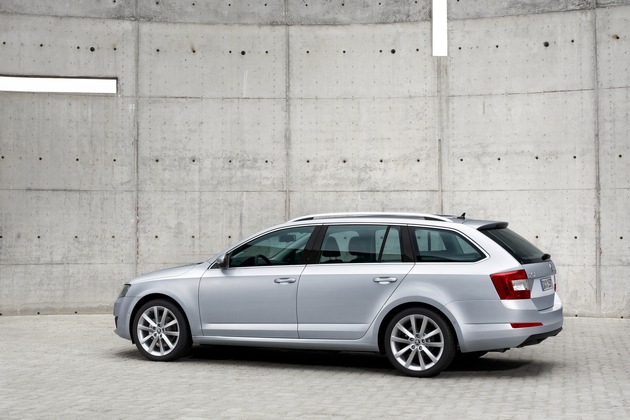Doppelerfolg für SKODA bei der Leserwahl ,Auto Trophy&apos; (FOTO)