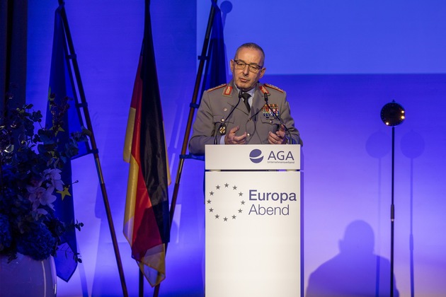 General Carsten Breuer beim 35. EuropaAbend des AGA