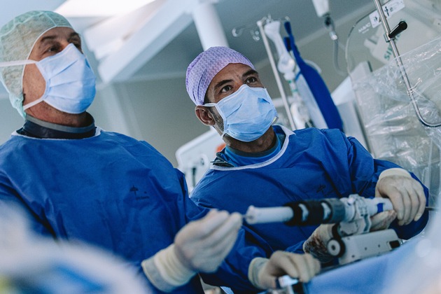 Herzzentrum Klinikum Stuttgart: Innovative Spitzenmedizin und Teamwork in neuem Hybrid-OP