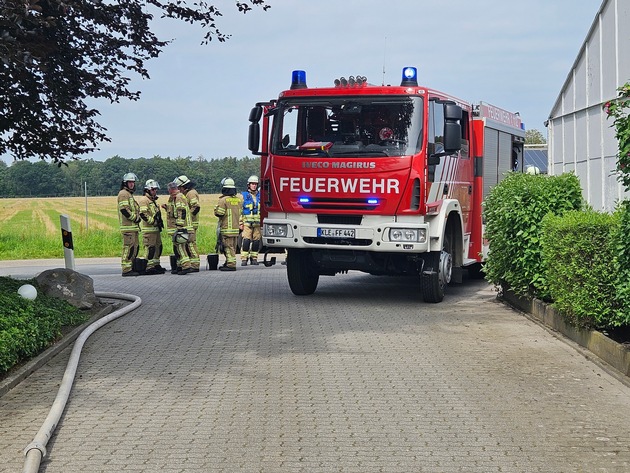 FW-KLE: Gebäudebrandbrand in Gärtnereibetrieb
