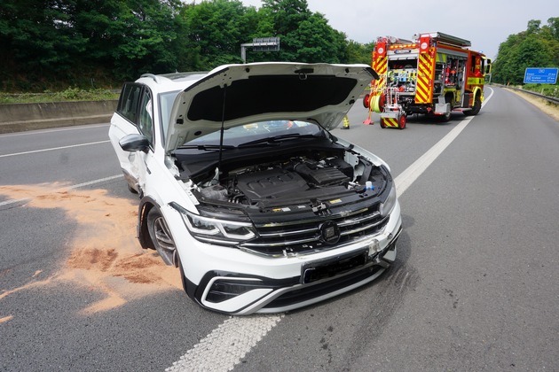 FW Ratingen: BAB A52 Verkehrsunfall mit 2 beteiligten PKW