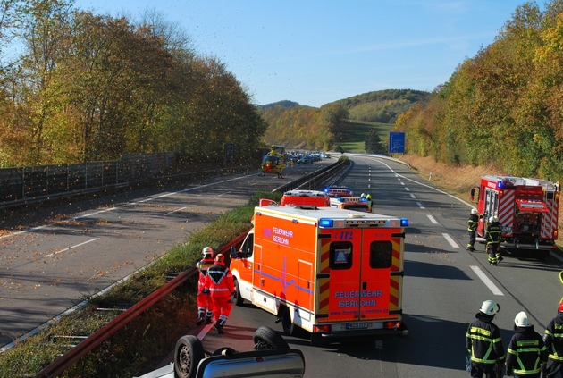 FW-MK: Unfall auf der Autobahn - Rettungshubschrauber im Einsatz