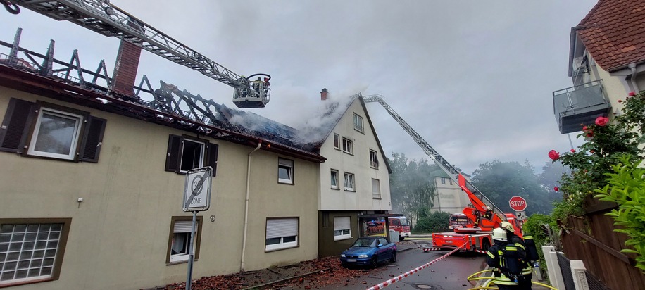LRA-Ravensburg: Großbrand in Weingarten verursacht hohen Sachschaden.