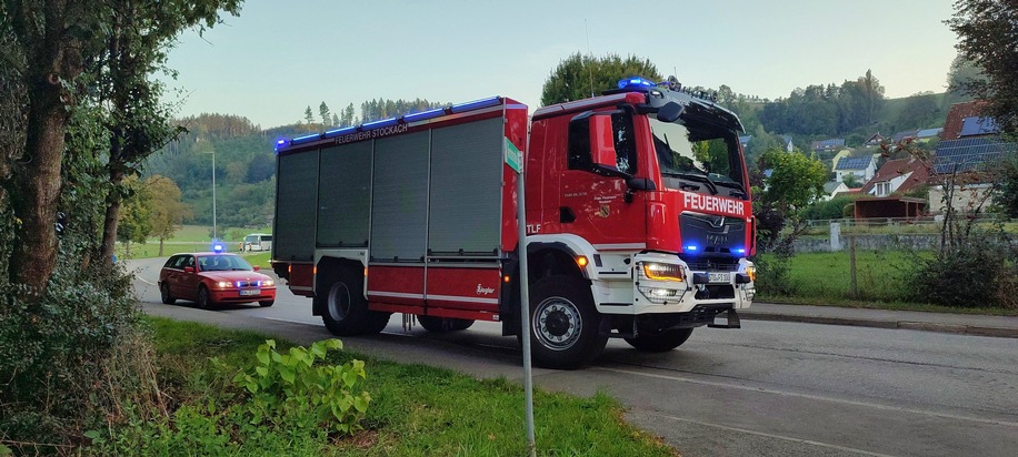 FW Stockach: Überlandhilfe zum Gebäudebrand in den Bodenseekreis