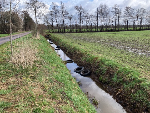POL-DEL: Landkreis Oldenburg: Illegale M&uuml;llentsorgung in Hatten +++ Zeugenaufruf