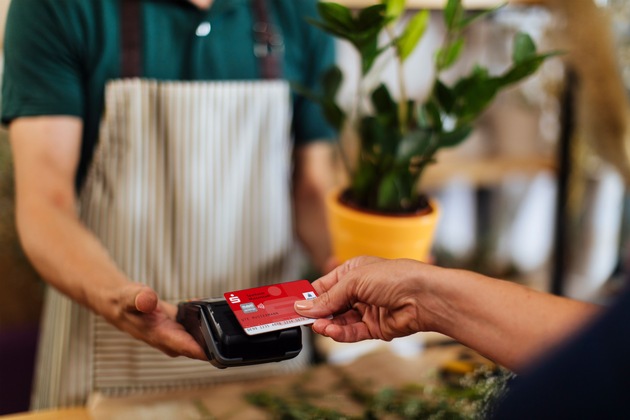 Kooperation von PAYBACK und Sparkassen startet regional mit Sparkassen-Partnern / Mit der Sparkassen-Card zahlen und Punkte sammeln in einem Schritt - große nationale PAYBACK Partner folgen
