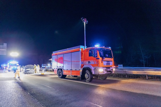 FW-GL: Erneut drei Paralleleinsätze für die Feuerwehr Bergisch Gladbach