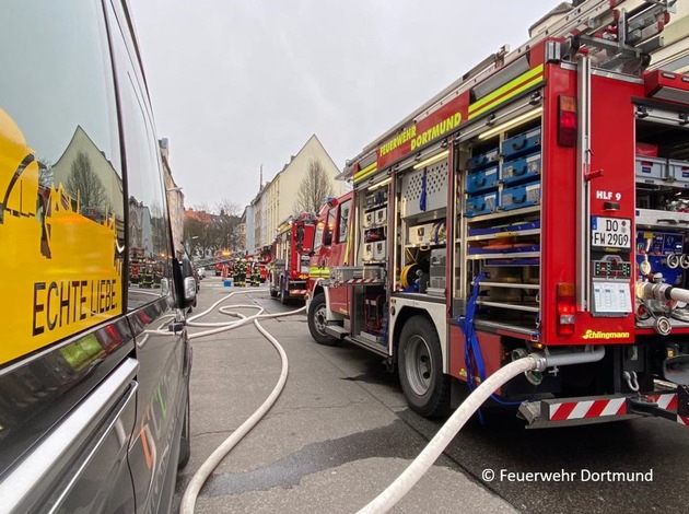 FW-DO: Wohnungsbrand mit Menschenrettung in der Dortmunder Nordstadt