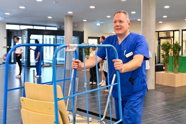 Ein Krankenhaus ist umgezogen: Das neue Helios Klinikum Niederberg ist in Betrieb