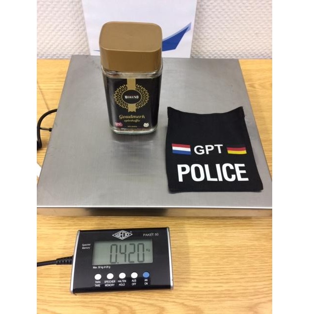 BPOL NRW: Fahndungserfolg des grenzüberschreitenden Polizeiteams; Österreicher versteckten 140 Gramm Kokain in einer Kaffeedose