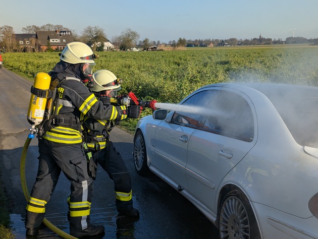 FW-KLE: Fahrzeugbrand