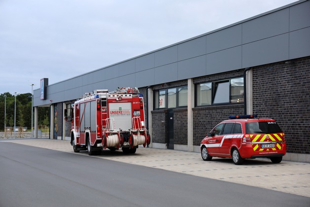 FW Hambühren: Werden heiße Backwaren zum Dauerbrenner für die Feuerwehr Hambühren? / Brandmeldeanlage in Discounter am neuen Fachmarktzentrum löst zum wiederholten Male aus