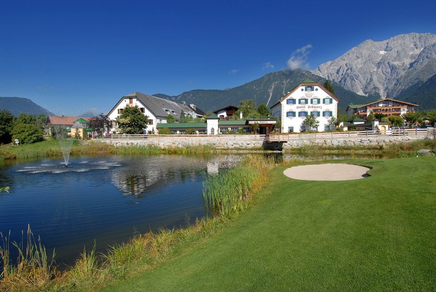 HolidayCheck-Award 2011 - Urlauber küren das Tiroler Alpenresort Schwarz zum beliebtesten Wellnesshotel Österreichs - BILD