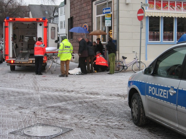 POL-HOL: Witterungsbedingt viel Arbeit für die Polizei im Landkreis: Wochenende durch zahlreiche Verkehrsunfälle geprägt - 18 Unfälle gesamt / Zwei schwer- und eine leicht verletzte Person -