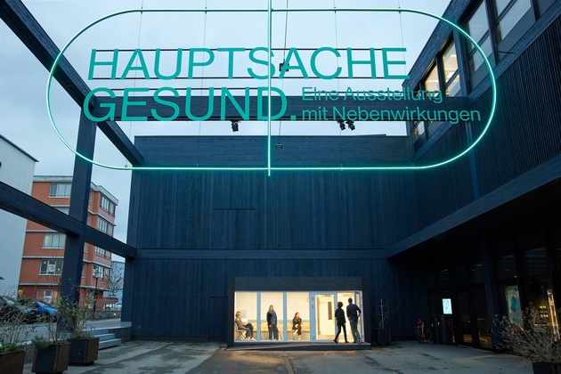 Stapferhaus: Finissage von «Hauptsache gesund. Eine Ausstellung mit Nebenwirkungen»