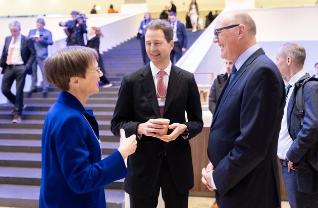 F&uuml;rstentum Liechtenstein: S.D. Erbprinz Alois von und zu Liechtenstein und Regierungschefin Brigitte Haas am WEF in Davos