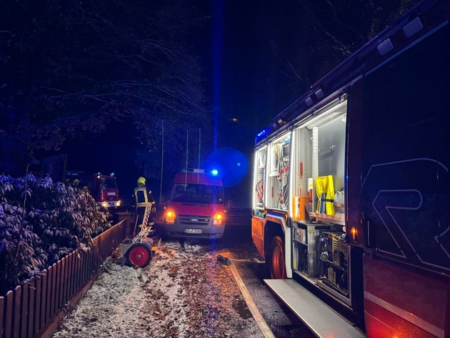 FW Flotwedel: Möglicher Kohlenmonoxidaustritt - Feuerwehr rettet zwei Katzen