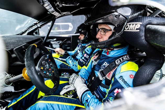 Rallye Zentraleuropa: WRC2-Teamtitel in Reichweite für Škoda Motorsport-Kunden Toksport WRT