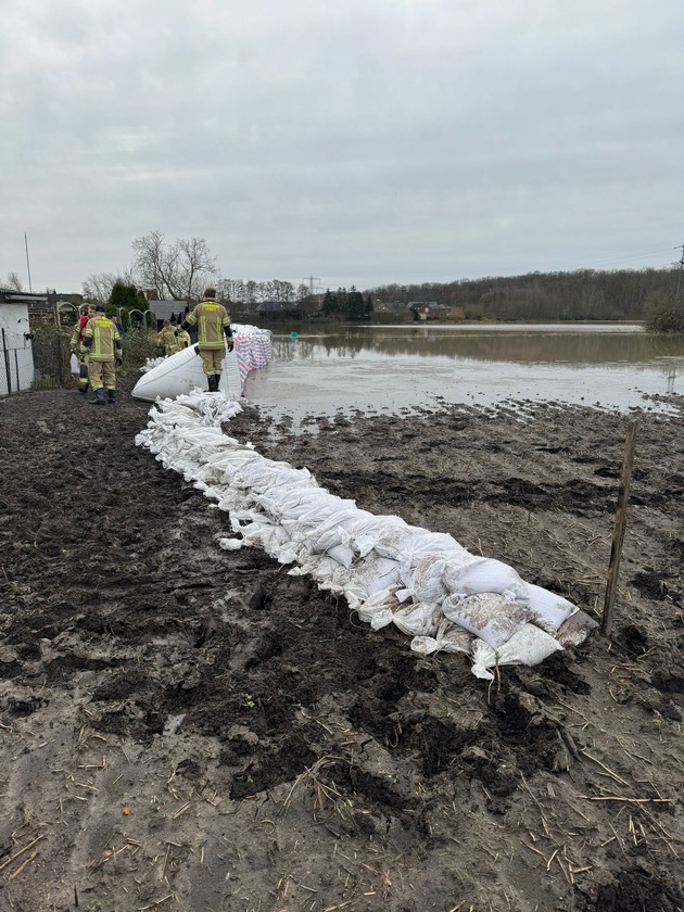 FW Lehrte: Aktualisierung zur Hochwasserlage im Stadtgebiet Lehrte Stand 27.12.2023 - 20:00 Uhr