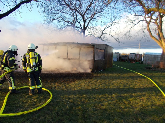 POL-PDLD: Kuhardt - Brand einer Holzhütte