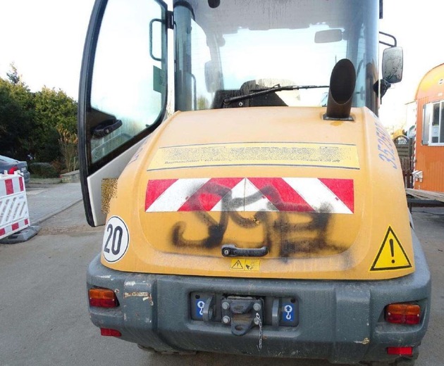 POL-HL: OH-Oldenburg in Holstein-Bereich Posener Straße / Graffiti- Polizei ermittelt